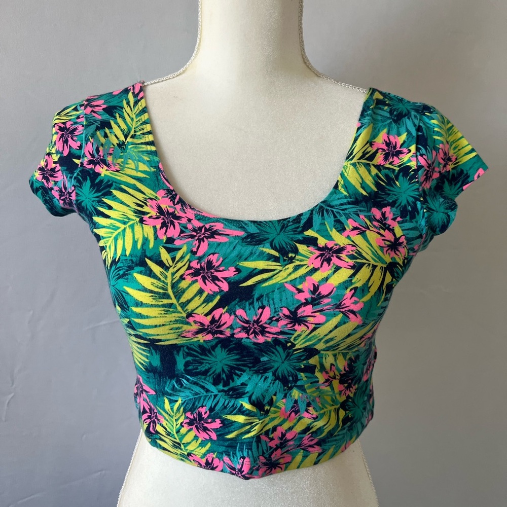 Tropical Hibiscus Floral Print Crop Top